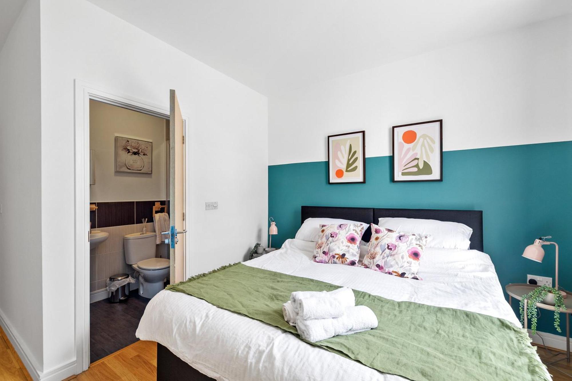 Spacious House By Quay - Sleeps 7 - Free Parking 플리머스 외부 사진
